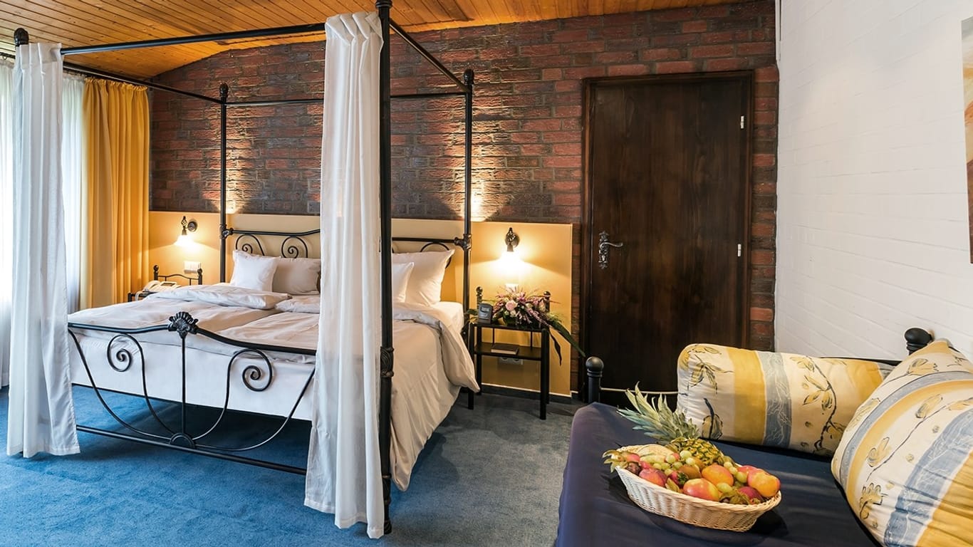 Für zwei Nächte im Standard- oder Superior-Doppelzimmer des Hotels Zur Heidschnucke zahlen Sie aktuell nur 129 Euro.