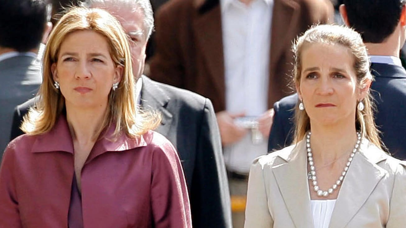 Cristina und Elena: Die beiden Schwestern von König Felipe VI. stehen massiv in der Kritik. Cristina und Elena: Die beiden Schwestern von König Felipe VI. stehen massiv in der Kritik.