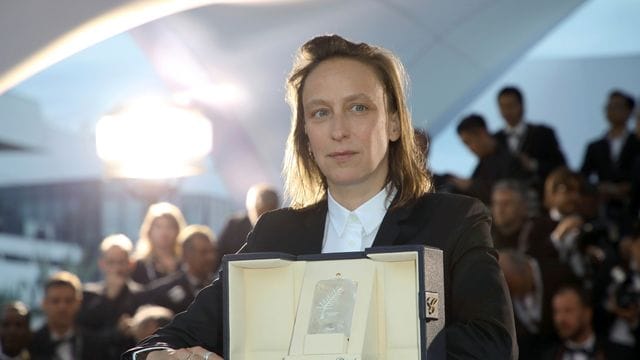 Die französische Regisseurin Céline Sciamma geht mit einer ungewöhnlichen Mutter-Tochter-Beziehung in den Berlinale-Wettbewerb. Die französische Regisseurin Céline Sciamma geht mit einer ungewöhnlichen Mutter-Tochter-Beziehung in den Berlinale-Wettbewerb.