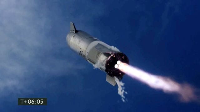 Der Prototyp der neuen "Starship"-Rakete: Die Rakete fliegt und landet sicher - bevor sie im Anschluss explodiert.