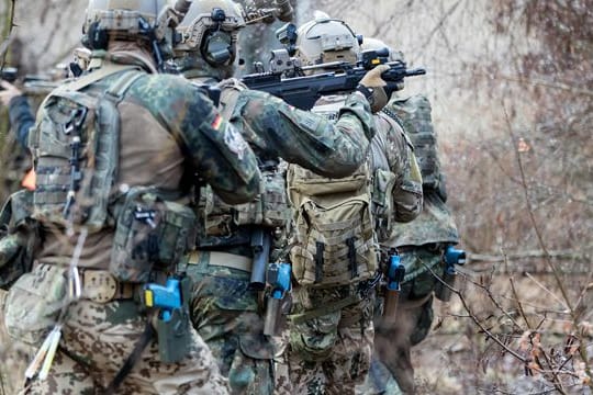 Bundeswehrsoldaten müssen sich zukünftig einer stärkeren Sicherheitsüberprüfung unterziehen.