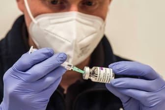 Impfung in München: Übriggebliebener Impfstoff wird in wenigen Fällen entsorgt.