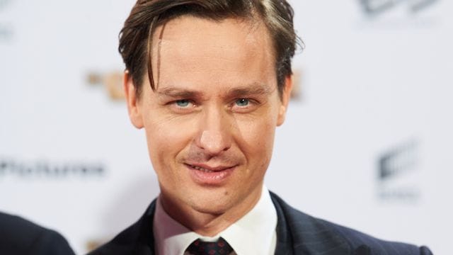 In "Ich und die Anderen" hört Tom Schilling auf den Namen Tristan.