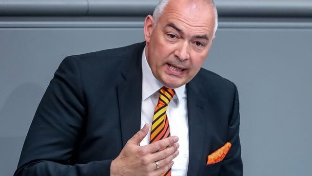 Der Bundestag hat die Immunität des CDU-Abgeordneten Axel Fischer aufgehoben. Der Bundestag hat die Immunität des CDU-Abgeordneten Axel Fischer aufgehoben.
