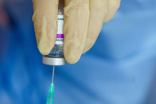 Die Ständige Impfkommission wird den Astrazeneca-Impfstoff in Deutschland auch für Menschen ab 65 Jahren empfehlen.