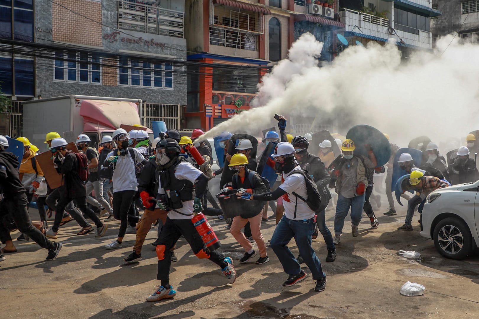 Proteste in Myanmar: Immer wieder sterben Menschen bei den Demos.