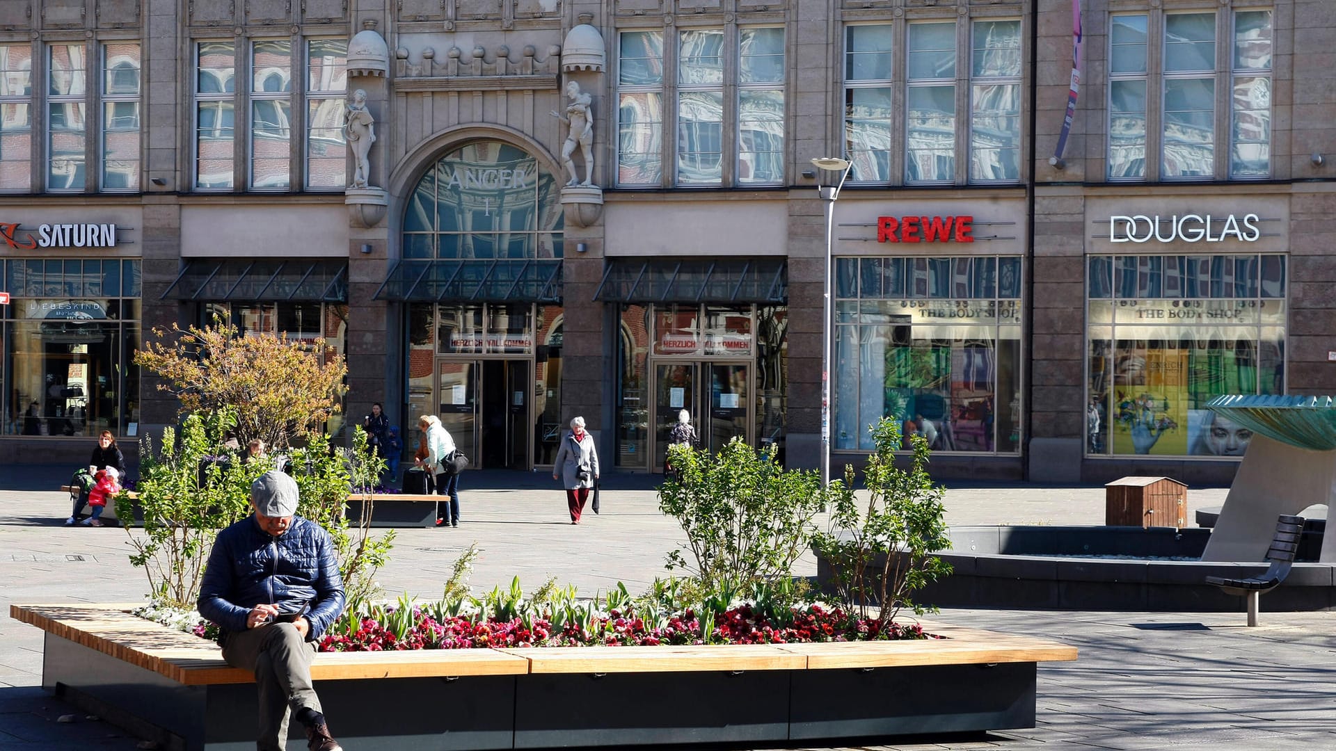 Blick auf das Einkaufszentrum Anger 1: Das Projekt sieht vor, nur Negativ-Getestete shoppen gehen zu lassen.