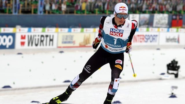 Der österreischische Kombinierer Johannes Lamparter siegt im Einzel (Großschanze/10 km). Der österreischische Kombinierer Johannes Lamparter siegt im Einzel (Großschanze/10 km).