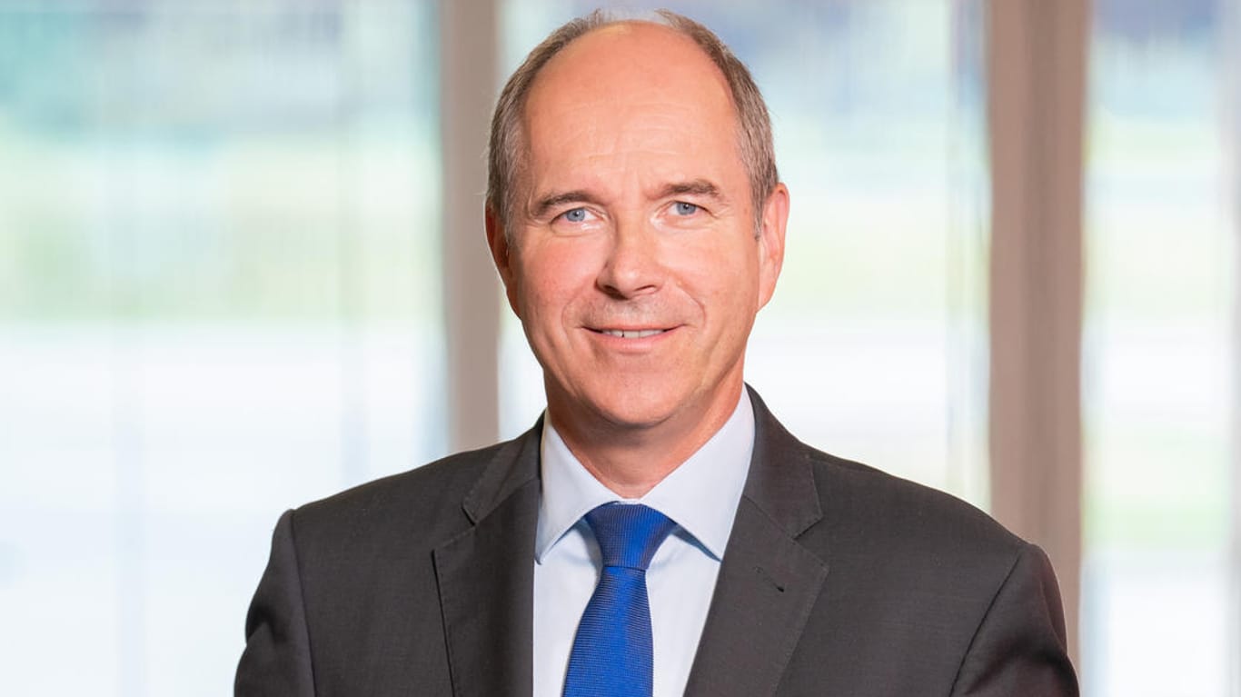 Claus-Dieter Wehr: Der Geschäftsführer des Bodensee-Airports muss zurzeit sein Büro selbst sauber machen.