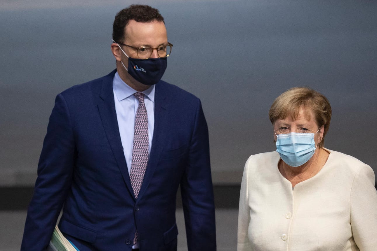 Angela Merkel und Jens Spahn: Tut die Regierung nur so, als würde sie regieren?