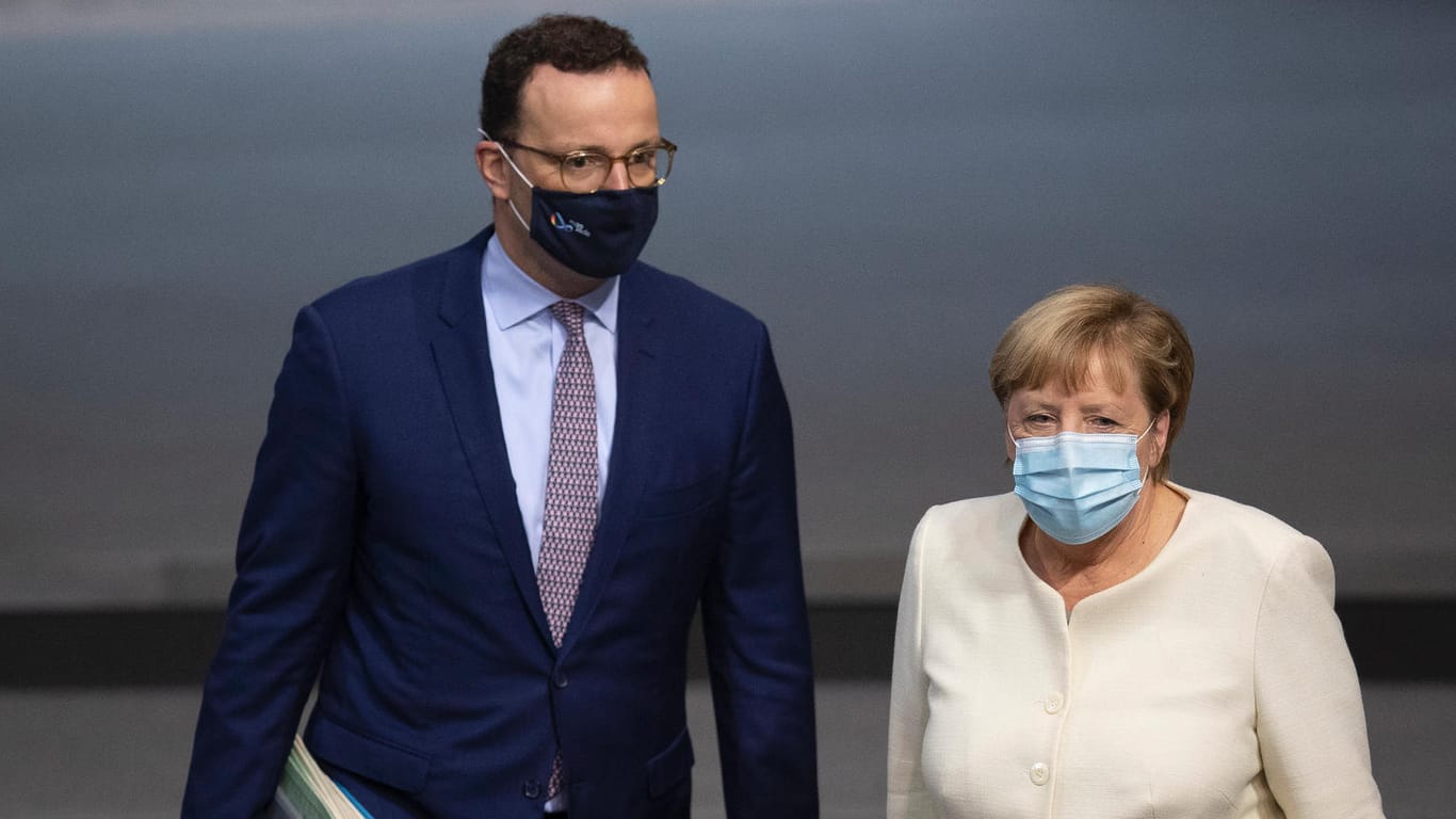 Angela Merkel und Jens Spahn: Tut die Regierung nur so, als würde sie regieren?
