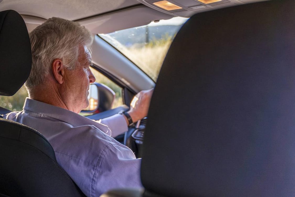 Erste Fahrt im neuen Auto: Wer least, kann dieses Vergnügen regelmäßig haben. Diesen Vorzug entdecken auch private Käufer.