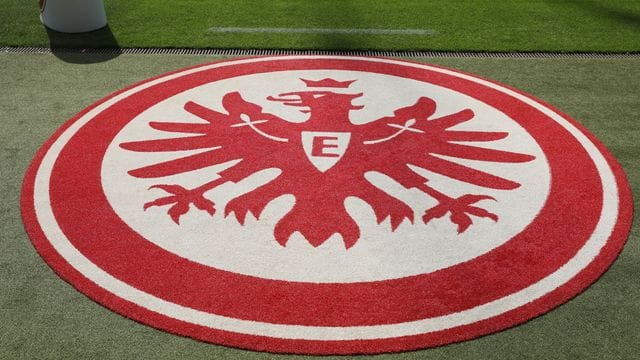 Ben Manga wird künftig zusätzlich zu seiner Tätigkeit als Chefscout als Direktor Profifußball und Kadermanager fungieren. Ben Manga wird künftig zusätzlich zu seiner Tätigkeit als Chefscout als Direktor Profifußball und Kadermanager fungieren.