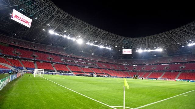 Ein Blick in die Puskas Arena mit leerer Tribüne in Budapest.