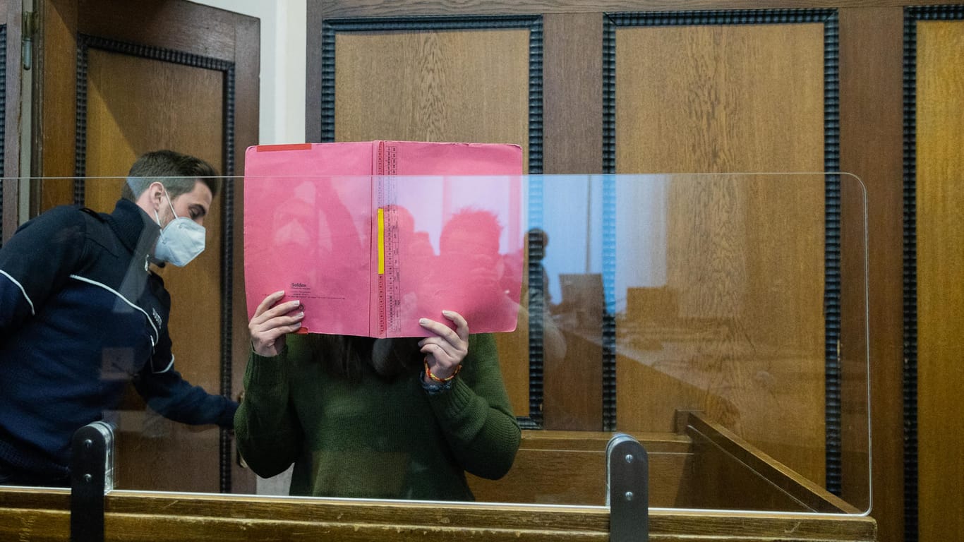 Erzieherin von Greta im Gerichtssaal: Sie wurde schuldig gesprochen.