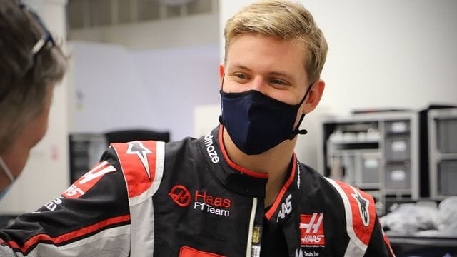 Formel-1-Debütant Mick Schumacher will in Sachen Fahrstil seinen Vater Michael nicht kopieren.