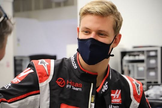 Formel-1-Debütant Mick Schumacher will in Sachen Fahrstil seinen Vater Michael nicht kopieren.