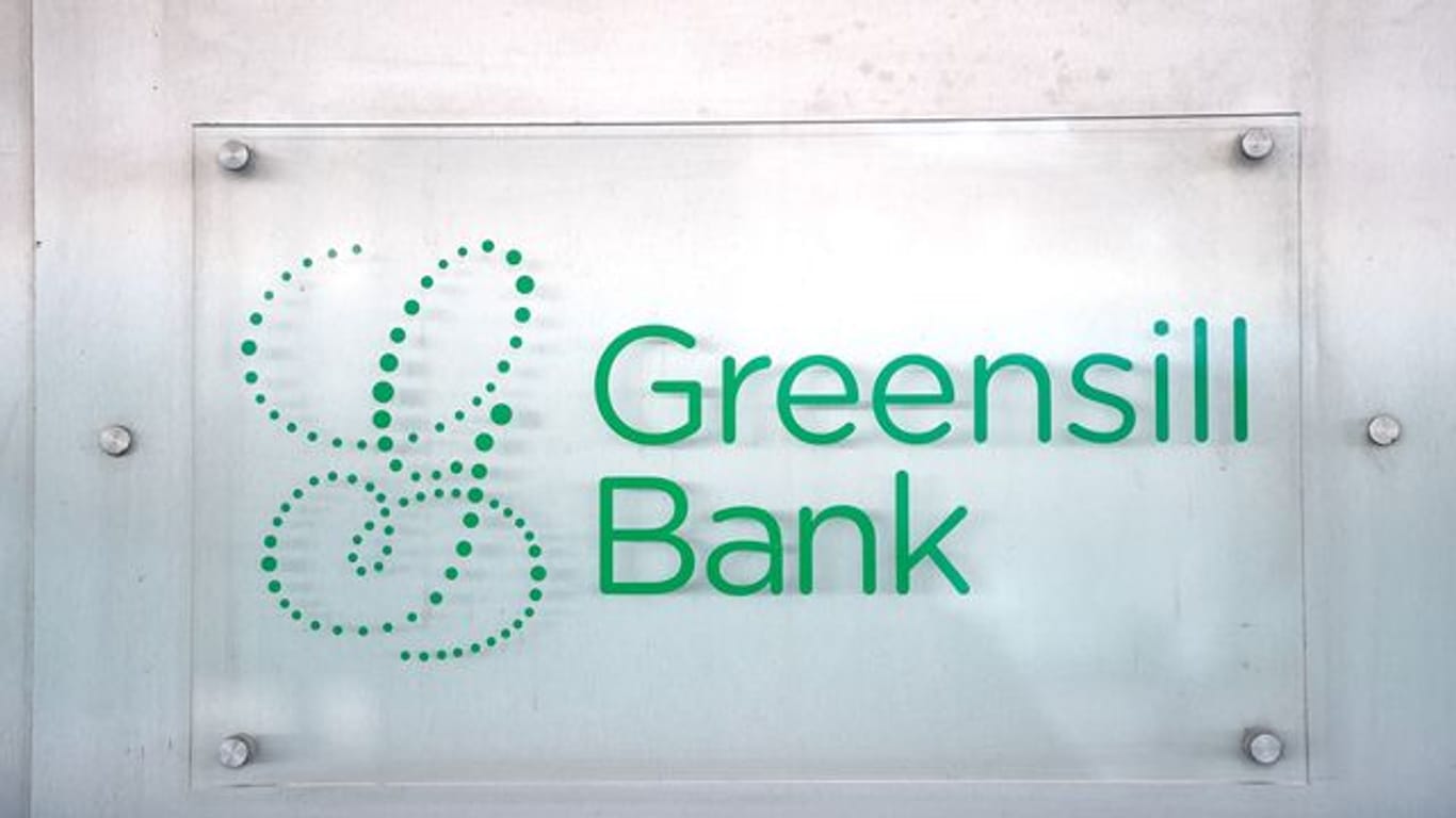 Die Bafin hat die Tochter des britisch-australischen Finanzkonglomerats Greensill inzwischen wegen drohender Überschuldung für den Kundenverkehr geschlossen.
