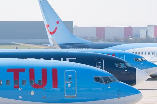 Flugzeuge von Tuifly: Das Unternehmen muss sparen.