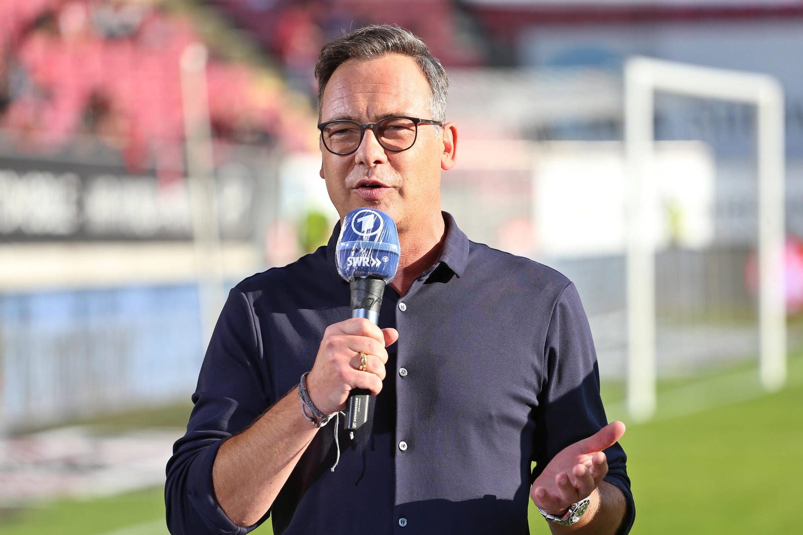 Matthias Opdenhövel: Der Moderator verlässt die "Sportschau" nach zehn Jahren.
