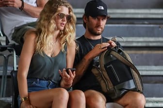 Toni Garrn (l) und ihr Mann Alex Pettyfer erwarten ein Baby.