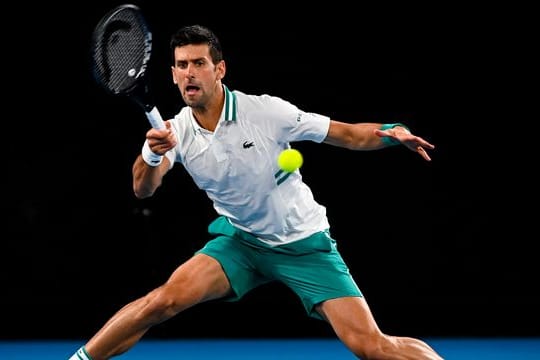 Novak Djokovic steigt nach seiner Bauchmuskelverletzung Ende dieses Monats in den USA wieder ins Turnier-Tennis ein.