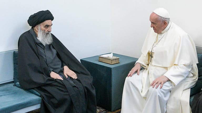 Papst Franziskus (r) und der Großajatollah Ali al-Sistani: Eine gemeinsame Erklärung unterschrieben die beiden nicht.