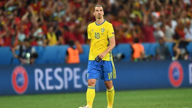 Zlatan Ibrahimovic hatte 2016 nach der EM seinen Rücktritt aus der Nationalmannschaft erklärt. Zlatan Ibrahimovic hatte 2016 nach der EM seinen Rücktritt aus der Nationalmannschaft erklärt.