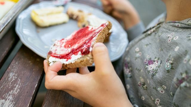 Ein Teil der Kinder essen zwar mehr Obst und Gemüse als vor der Pandemie.