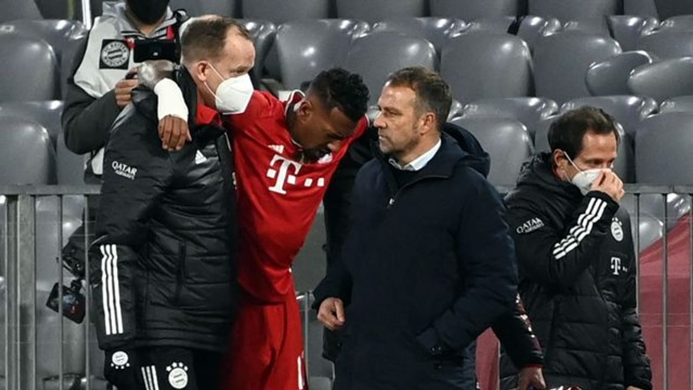 Bayern-Star Jérôme Boateng musste in der Partie gegen den BVB verletzt ausgewechselt werden.