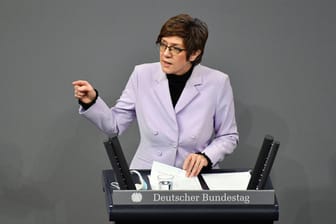 Verteidigungsministerin Annegret Kramp-Karrenbauer: "Es gibt überhaupt nichts schön zu reden."