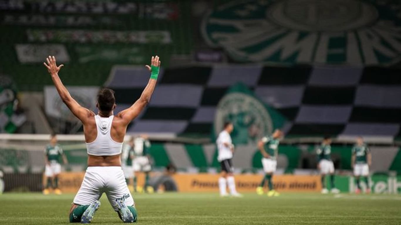Torschütze Gabriel Menino von Palmeiras São Paulo hat allen Grund zur Freude.