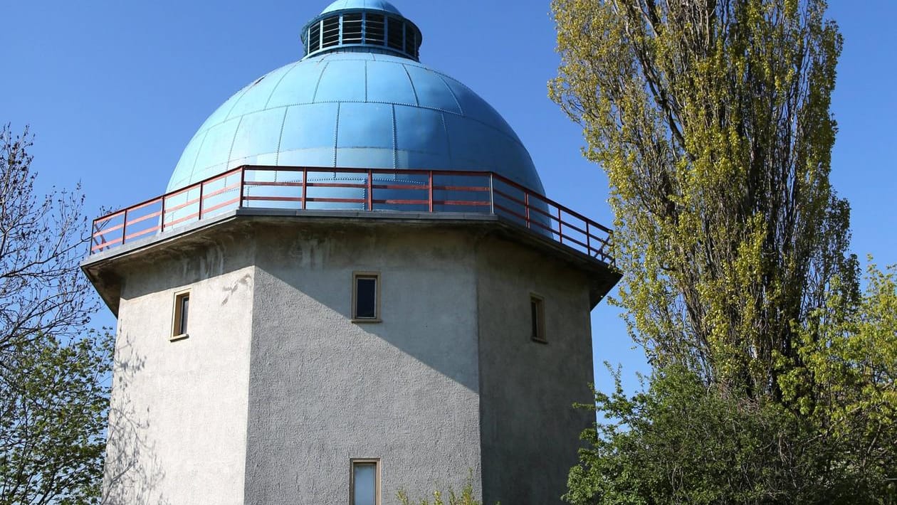 Der Wasserturm in Erfurt: Hier machten es sich die Jugendlichen laut Polizei mit Grillgut und Alkohol "gemütlich".