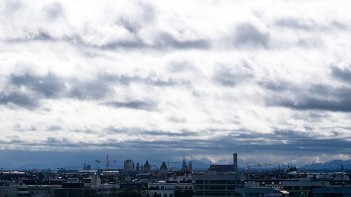 Wolken über München