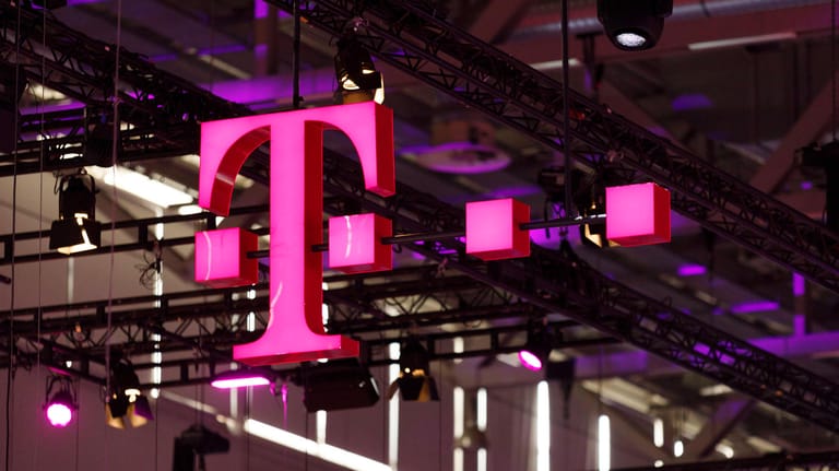 Das Logo der Telekom (Symbolbild): Das Unternehmen wird im Sommer 2021 sein 3G-Netz abschalten.