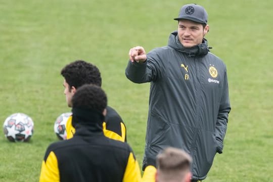 BVB-Trainer Edin Terzic bereitet sein Team auf das Rückspiel gegen den FC Sevilla vor.