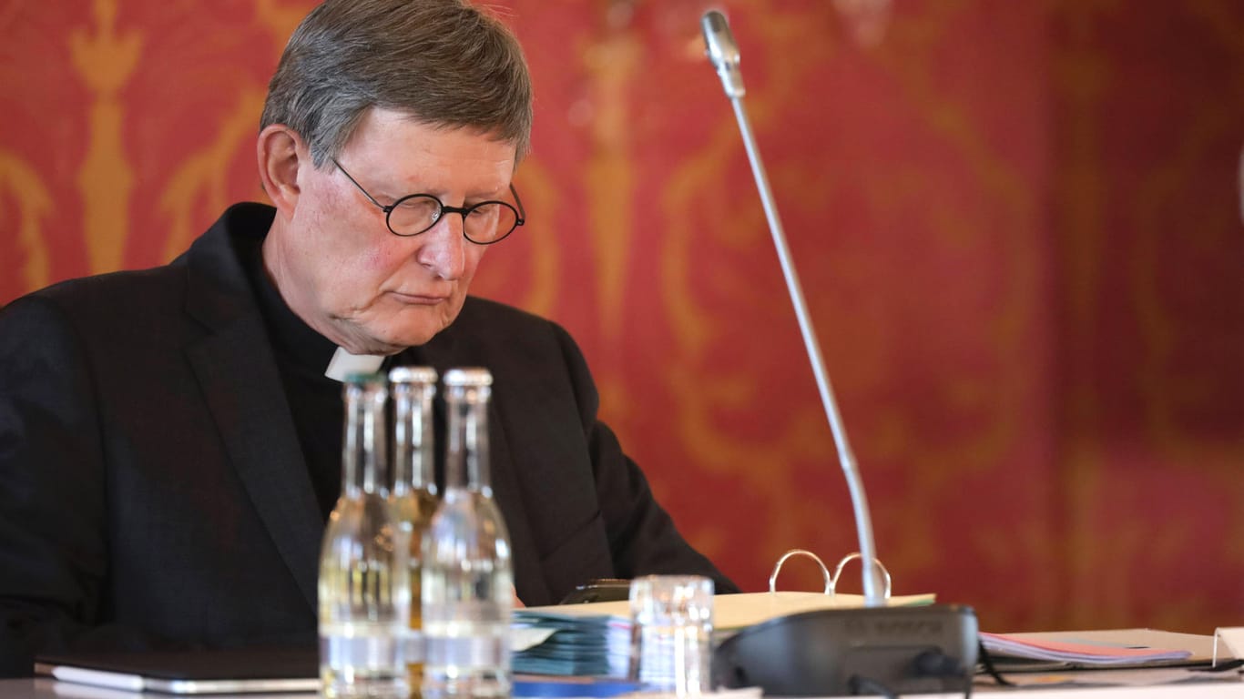 Erzbischof Rainer Maria Woelki (Archivbild): Aktivisten haben zum Weltfrauentag den Zugang zu seinem Wohnhaus versperrt.