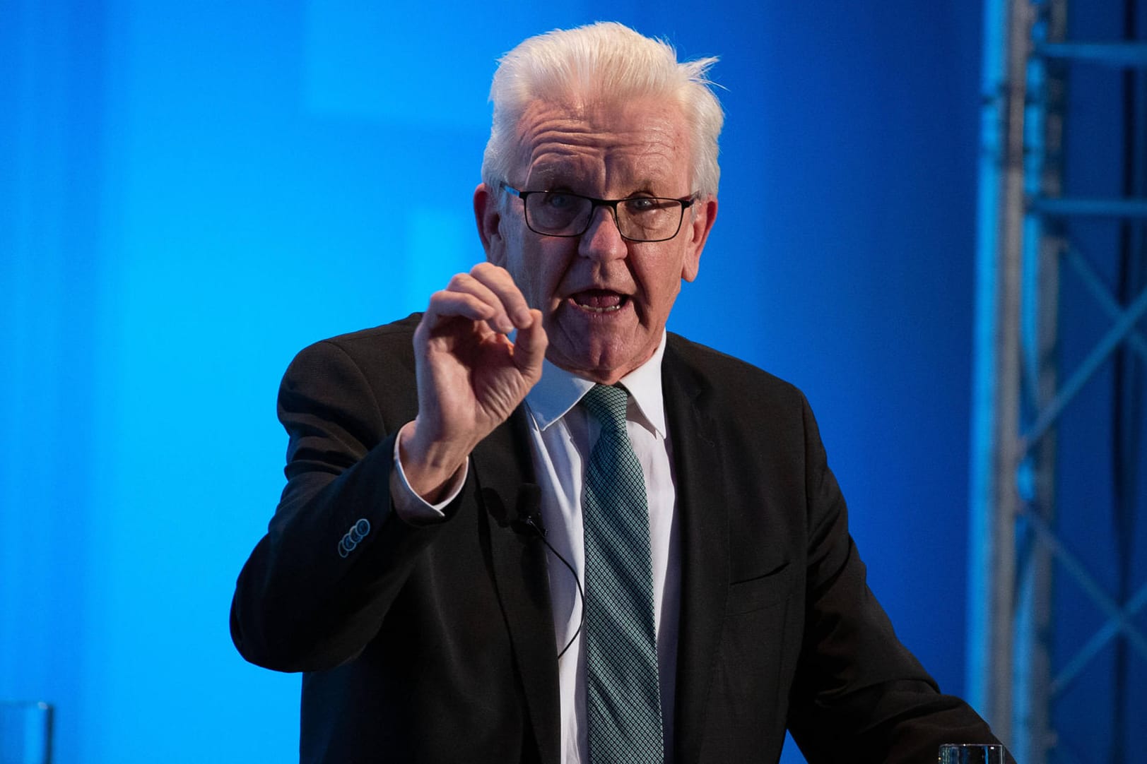 Winfried Kretschmann: Er habe das vielleicht zu salopp formuliert, das dürfe man nicht auf die Goldwaage legen.