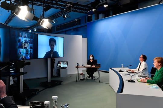 Wegen der Corona-Pandemie berieten Vertreter von Bund, Ländern, Kommunen und Migrantenorganisationen diesmal digital miteinander.