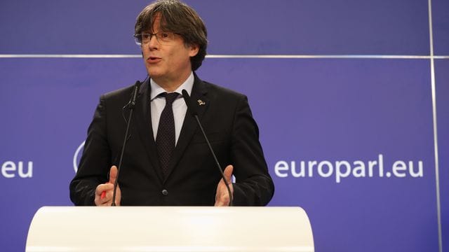 "Ein trauriger Tag für das EU-Parlament": Carles Puigdemont. "Ein trauriger Tag für das EU-Parlament": Carles Puigdemont.
