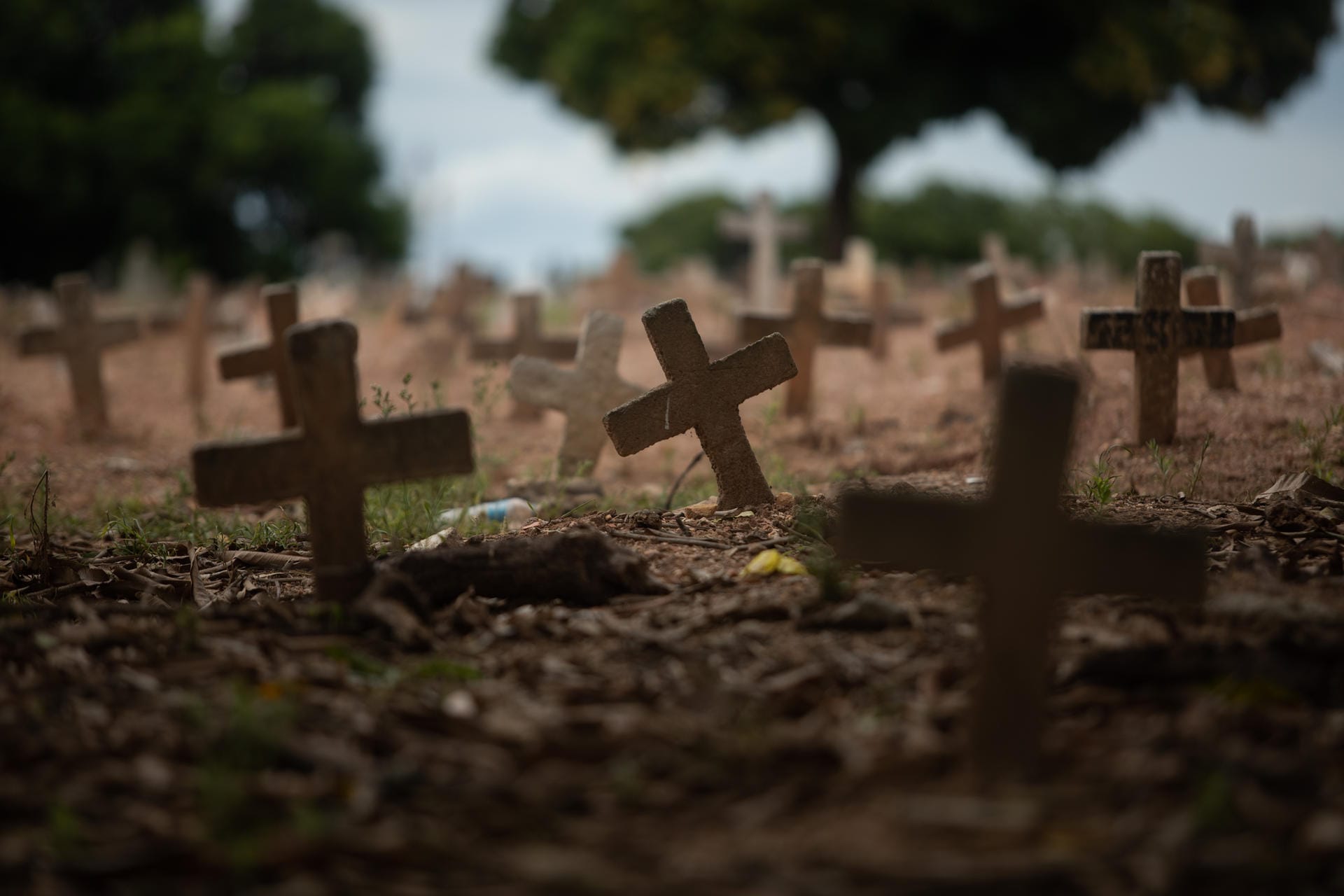 Gräber ohne Namen in Caju: Die Pandemie ist in Brasilien vielerorts außer Kontrolle.