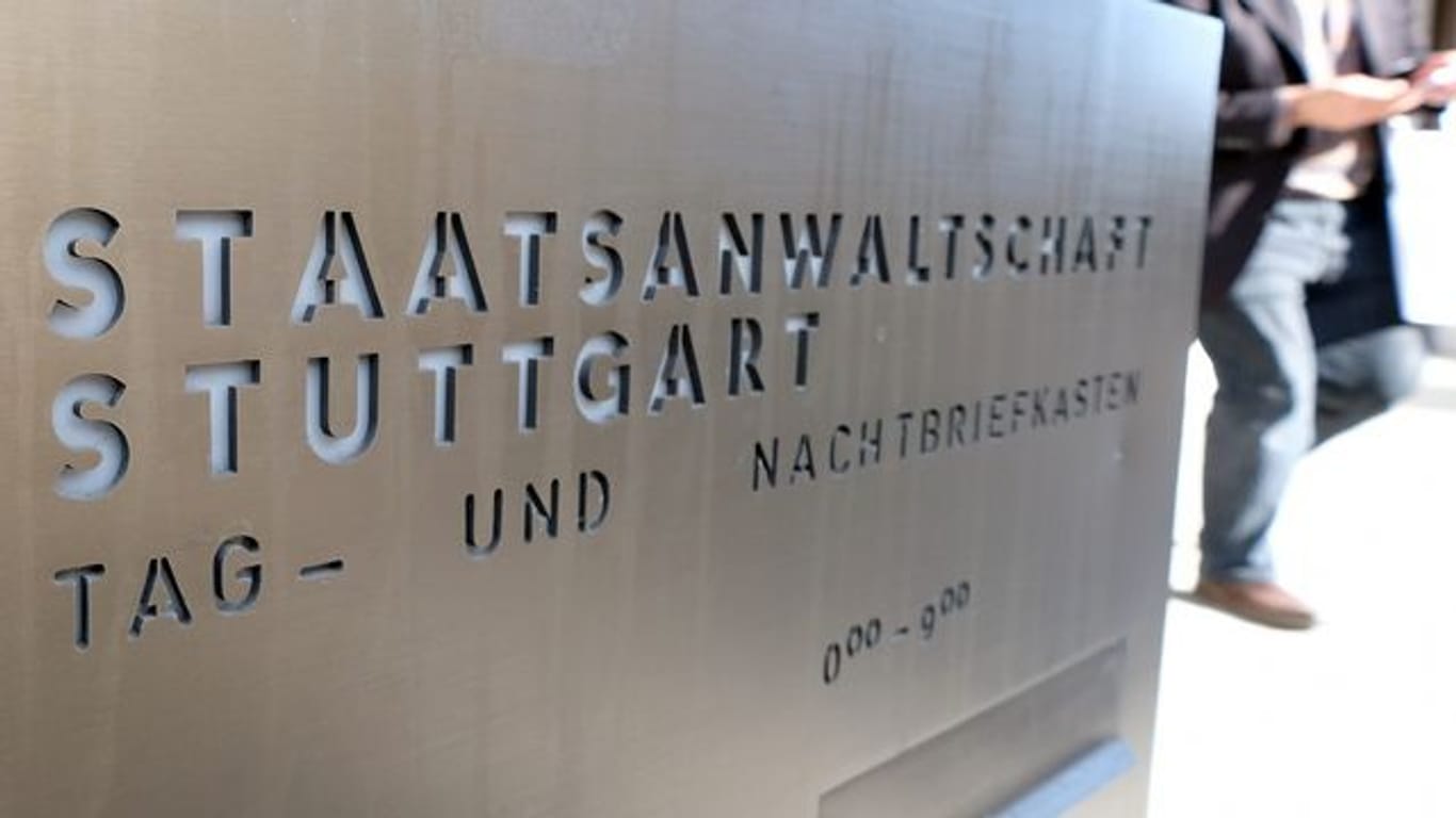 Laut Staatsanwaltschaft Stuttgart kommt es zu einer Anklage wegen des Verdachts der versuchten Nötigung und der versuchten Brandstiftung.