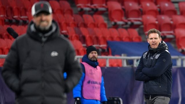Trotz der unterschiedlichen Formkurven sieht Leipzigs Trainer Julian Nagelsmann seine Mannschaft gegen Liverpool nicht als Favoriten. Trotz der unterschiedlichen Formkurven sieht Leipzigs Trainer Julian Nagelsmann seine Mannschaft gegen Liverpool nicht als Favoriten.