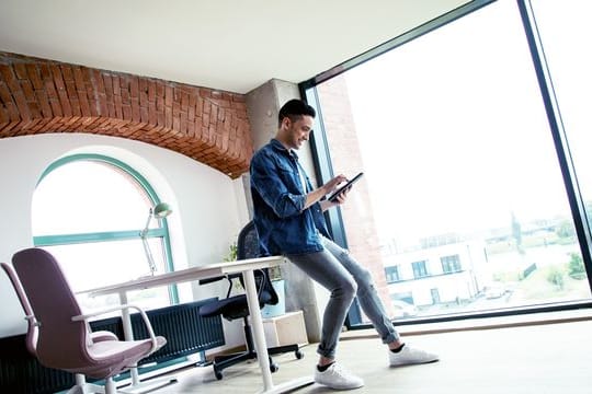 Wer sich einen externen Arbeitsplatz anmietet, kann die Kosten dafür steuerlich geltend machen. Wer sich einen externen Arbeitsplatz anmietet, kann die Kosten dafür steuerlich geltend machen.
