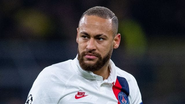 Neymar wird Paris im Rückspiel gegen Barcelona fehlen.