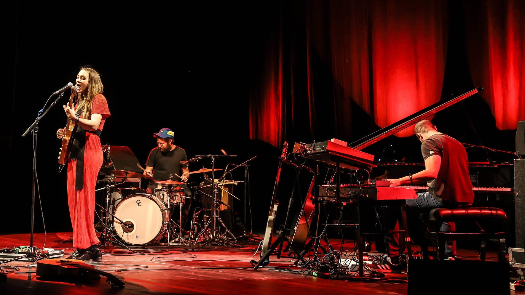 Konzert von Sophie Hunger im November in der Volksbühne Berlin: Kurz darauf kam der Lockdown, seitdem ist geschlossen. Ein Pilotprojekt soll das ändern.