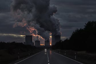 Braunkohlekraftwerk im sächsischen Boxberg: Trotz Corona-Pandemie ist die CO2-Konzentration in der Atmosphäre im vergangenen Jahr weiter angestiegen.
