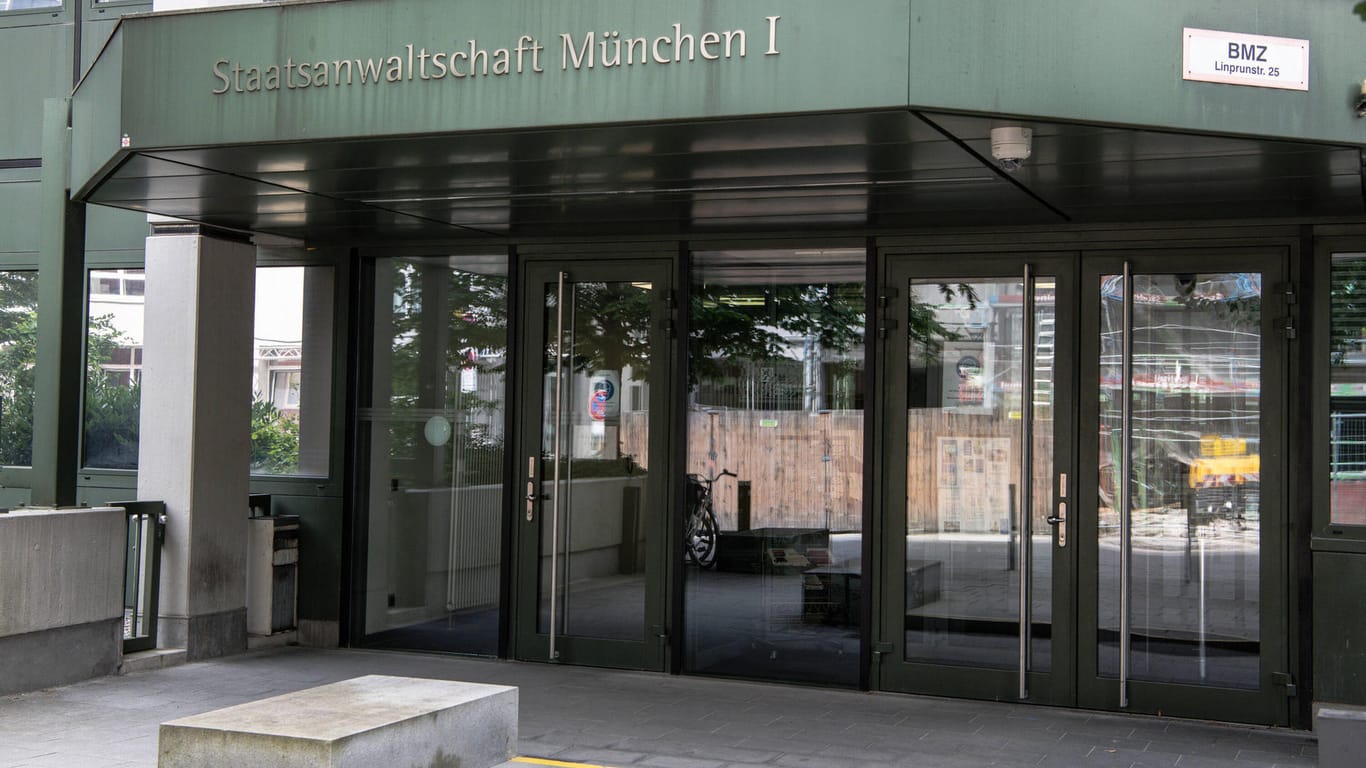 Hauptgebäude der Staatsanwaltschaft München I (Symbolbild): Gegen mehr als hundert Beschuldigte wird ermittelt.