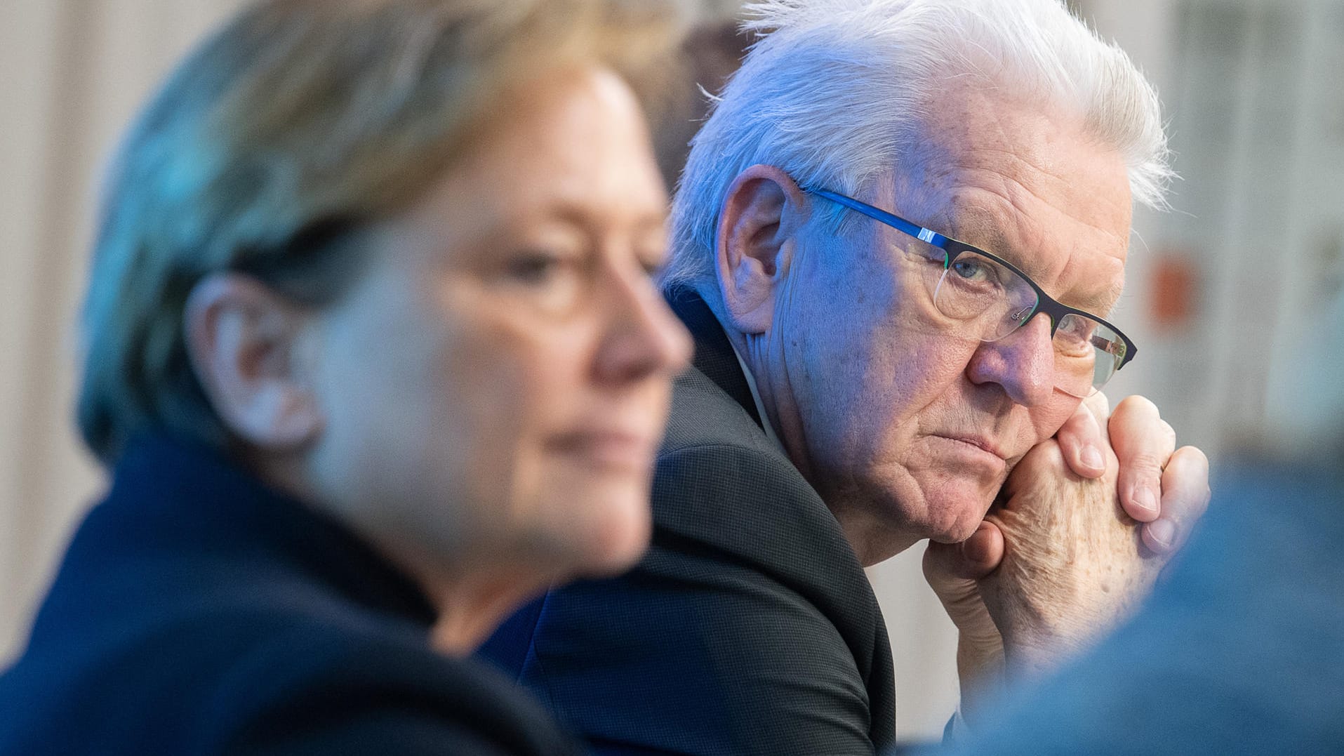 Kultusministerin Susanne Eisenmann (CDU) und Ministerpräsident Winfried Kretschmann (Grüne): "Diffusität des Infektionsgeschehens berücksichtigen".