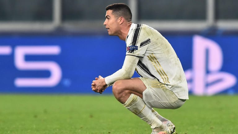 Enttäuschung bei Cristiano Ronaldo: Der Portugiese scheitert mit Juventus erneut im Achtelfinale der Champions League.